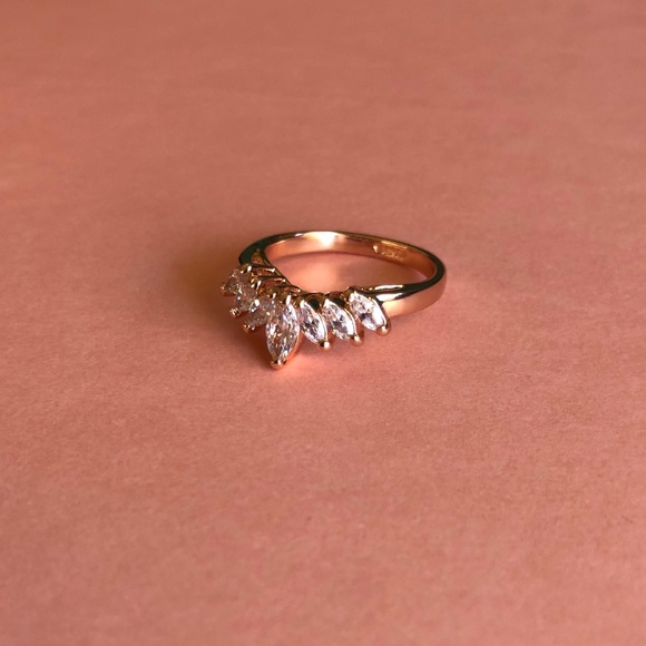 Bagatiba Tiara Rose Gold Ring - Picture 2 of 3